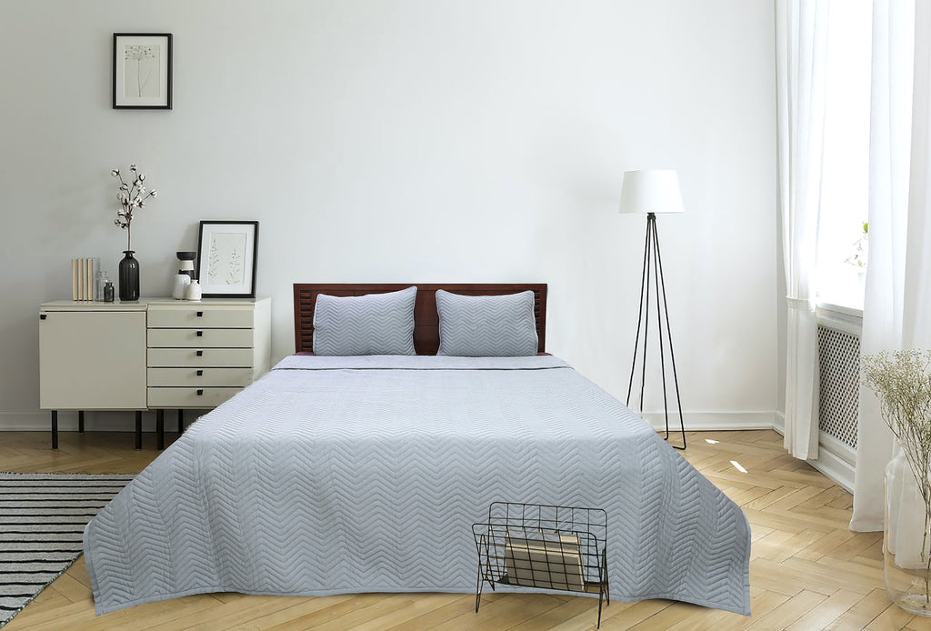 Herring Bone Ivory and Navy Cotton Quilt Set